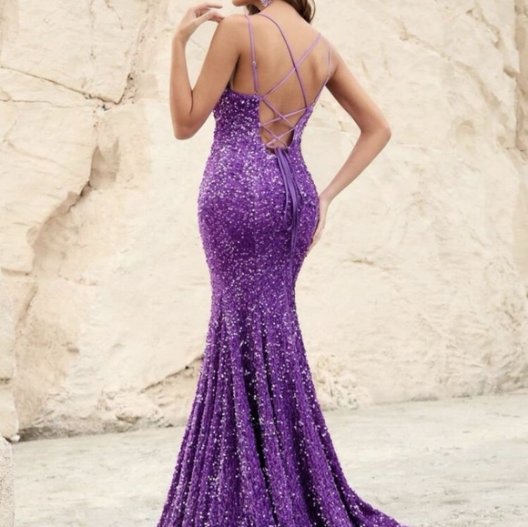 PROM DRESS - Picture 3 of 3